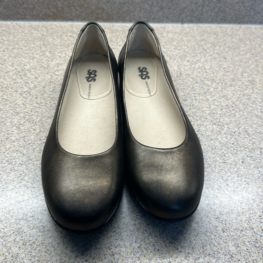 SAS made in USA bronze ballet flats new w/o box 10M leather cushion heel guard